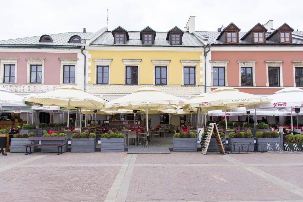 شقة Pokoje Na Starowce Zamość المظهر الخارجي الصورة